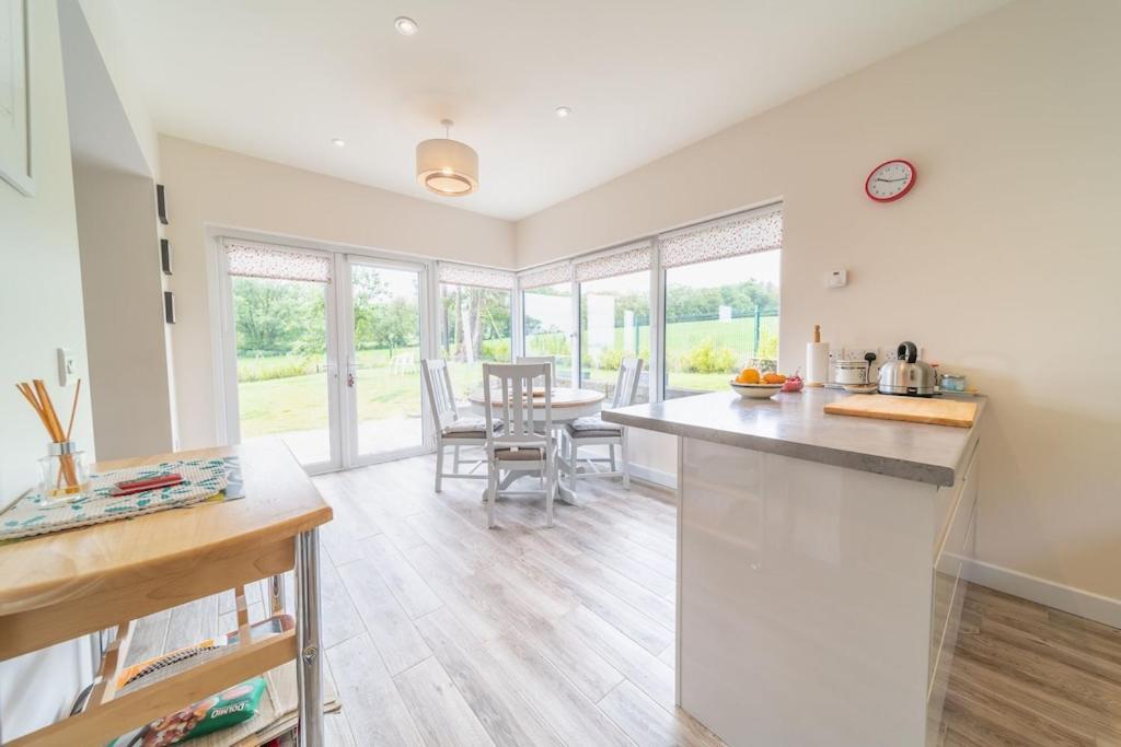 2 Bed Waterfront Property - Close To Courtmacsherry Корк Екстер'єр фото